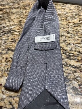 Armani Collezioni Silver Gray Micro-Patterned Silk Tie
